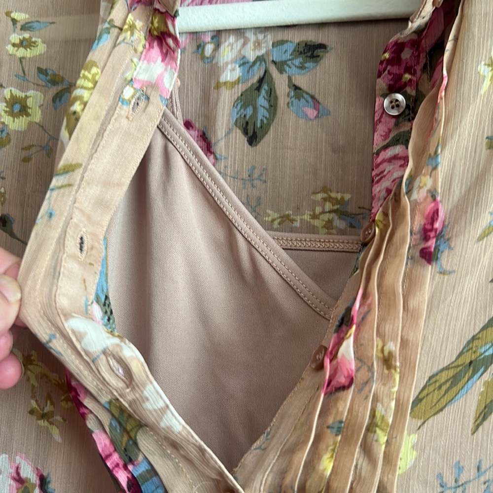 AMERICAN RAG chiffon over-lay dress.  Size S.  Pretty neutral beige with florals - Picture 5 of 8